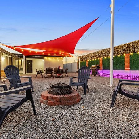Phoenix Retreat - Studio With King Bed - 10 Min From Airp - Unit C Bagian luar foto